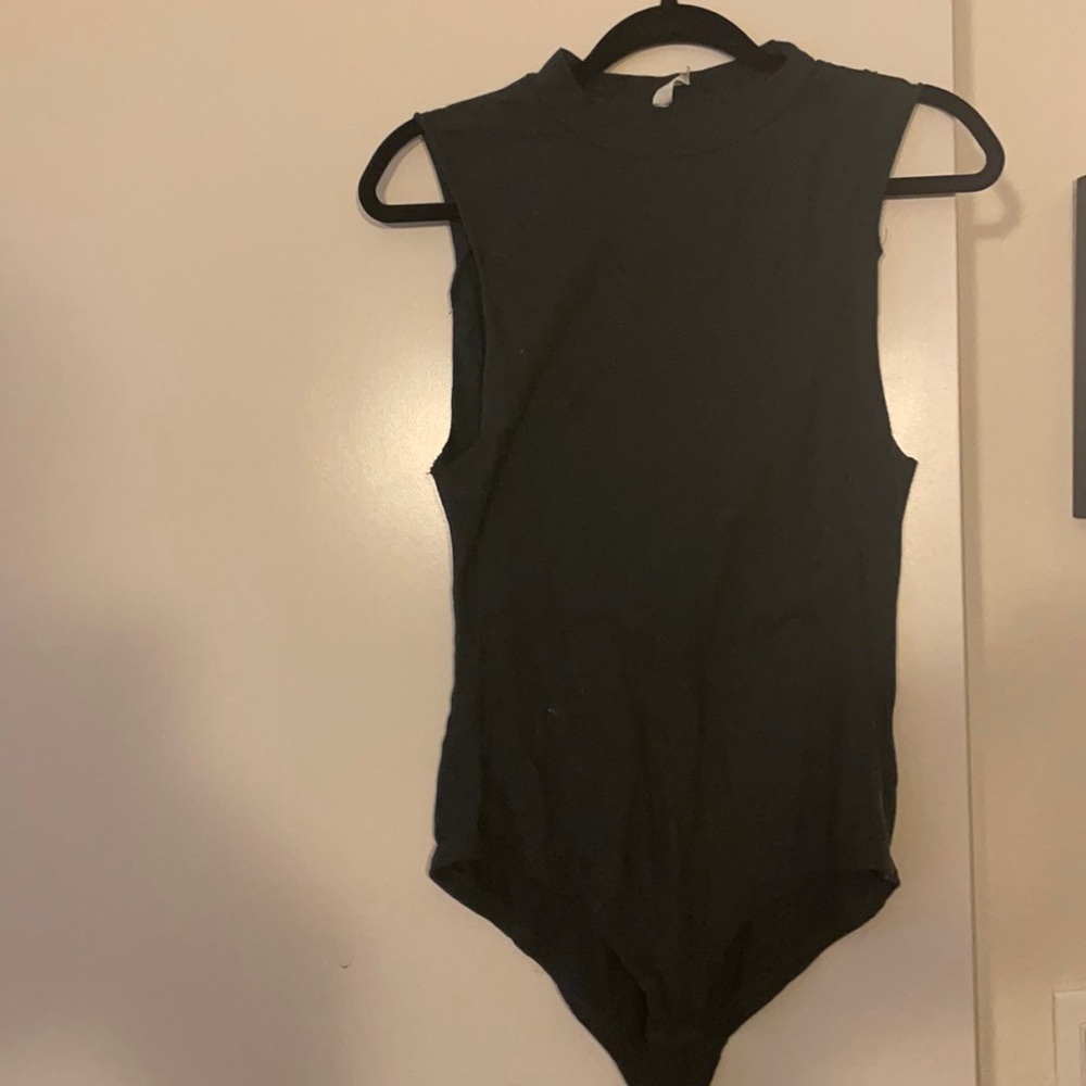 Low side body suit